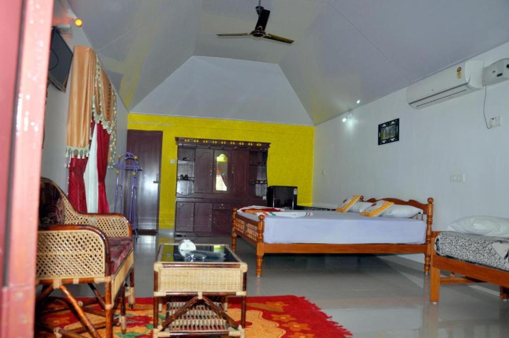 Keratheeram Beach Resort Варкала Екстериор снимка