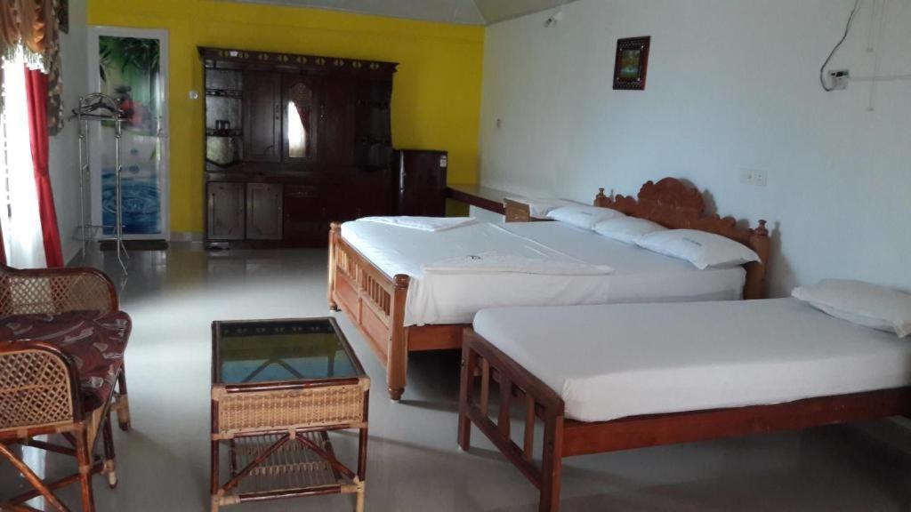 Keratheeram Beach Resort Варкала Екстериор снимка