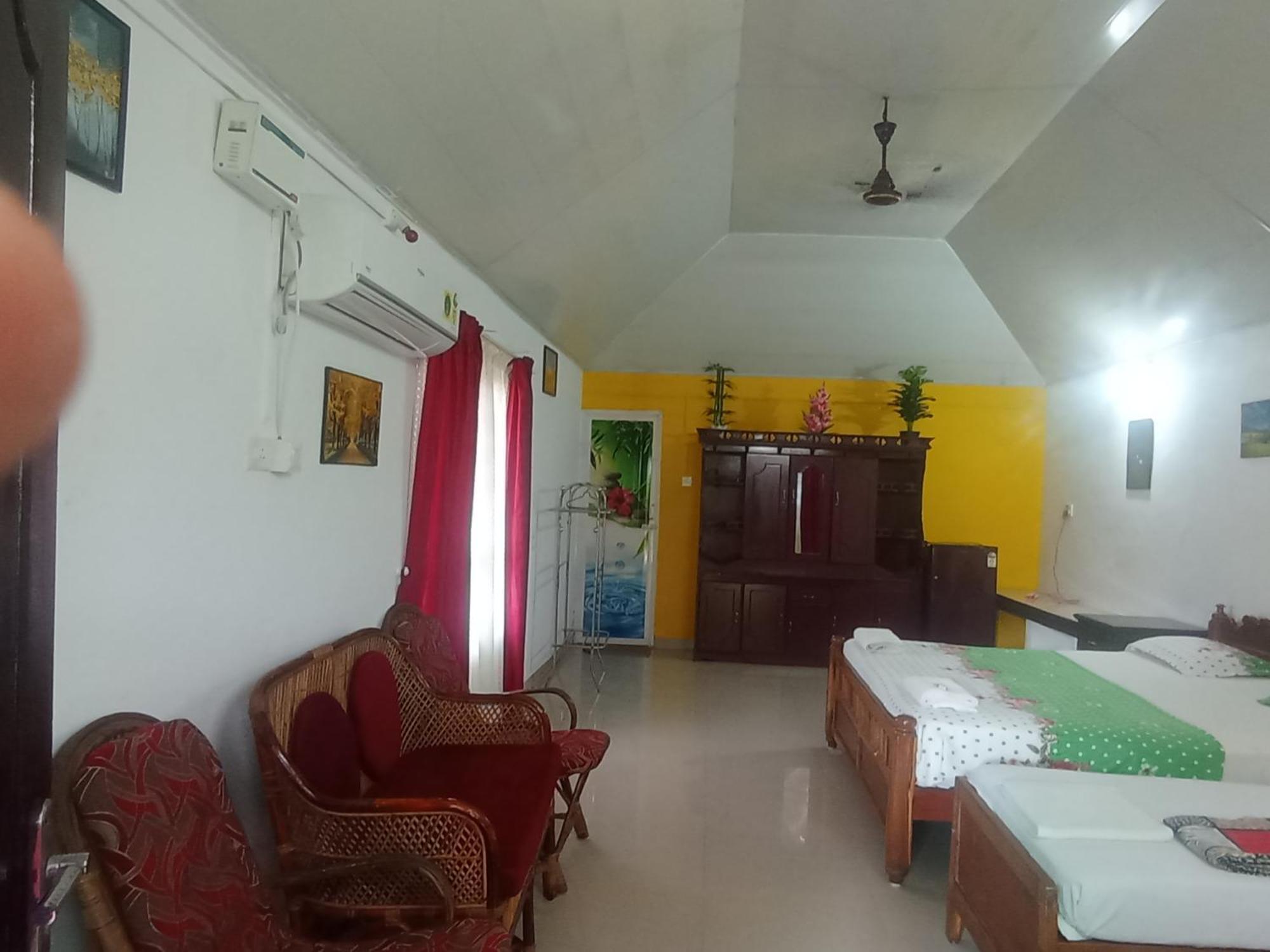 Keratheeram Beach Resort Варкала Стая снимка