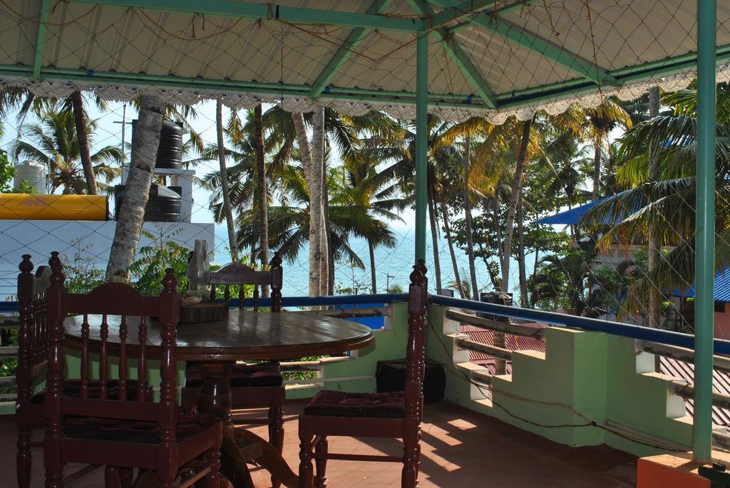 Keratheeram Beach Resort Варкала Екстериор снимка